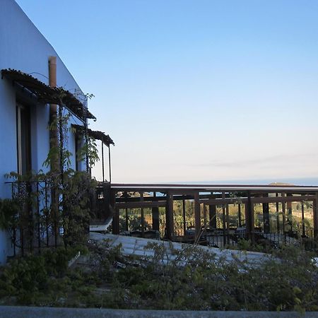 Agriturismo U Zu Peppino 리파리 외부 사진