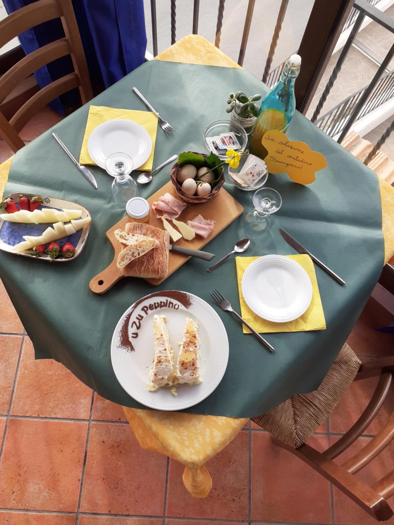 Agriturismo U Zu Peppino 리파리 외부 사진
